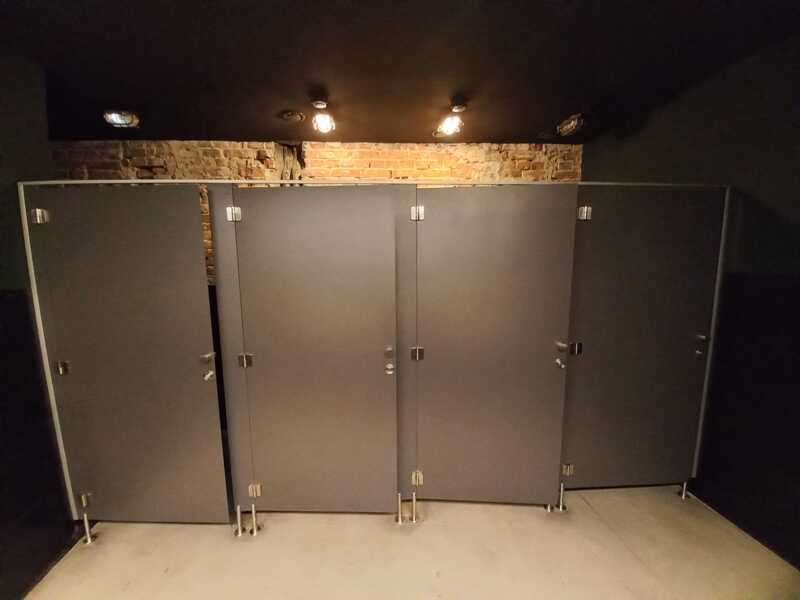 Kabiny sanitarne z HPL